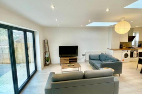 Beautiful 3 bed apartment in cambridge - sleeps 7